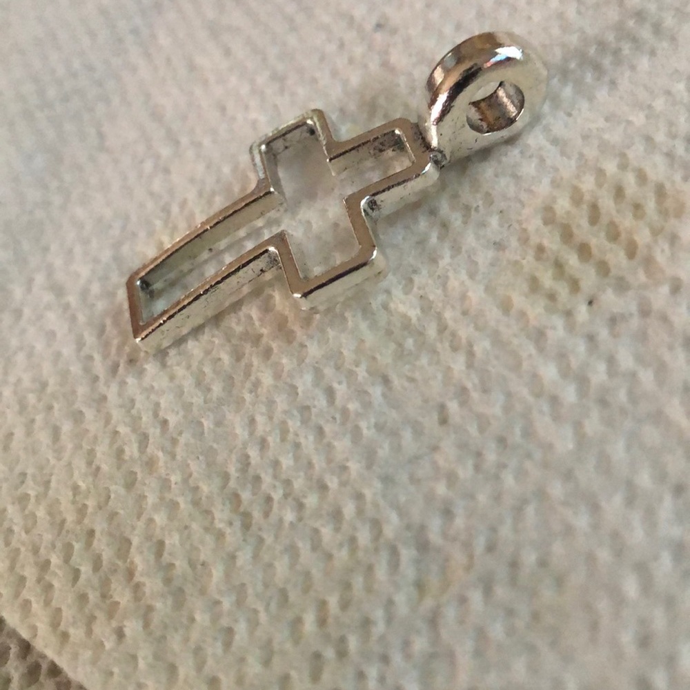 LargeSilver Cross - Picture 2 of 3